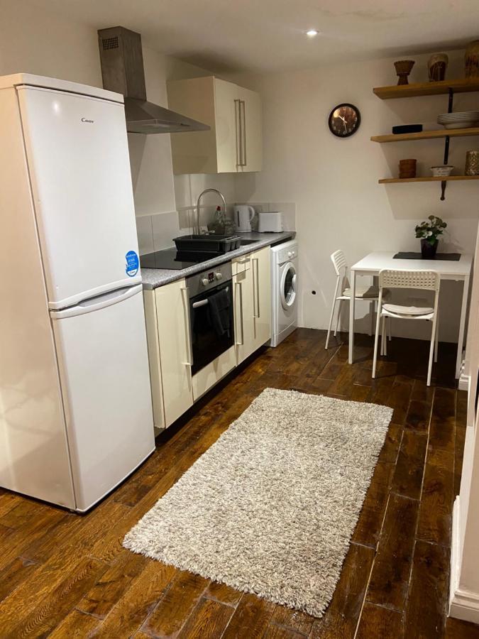 Cosy Little House Apartment Милнгайв Екстериор снимка